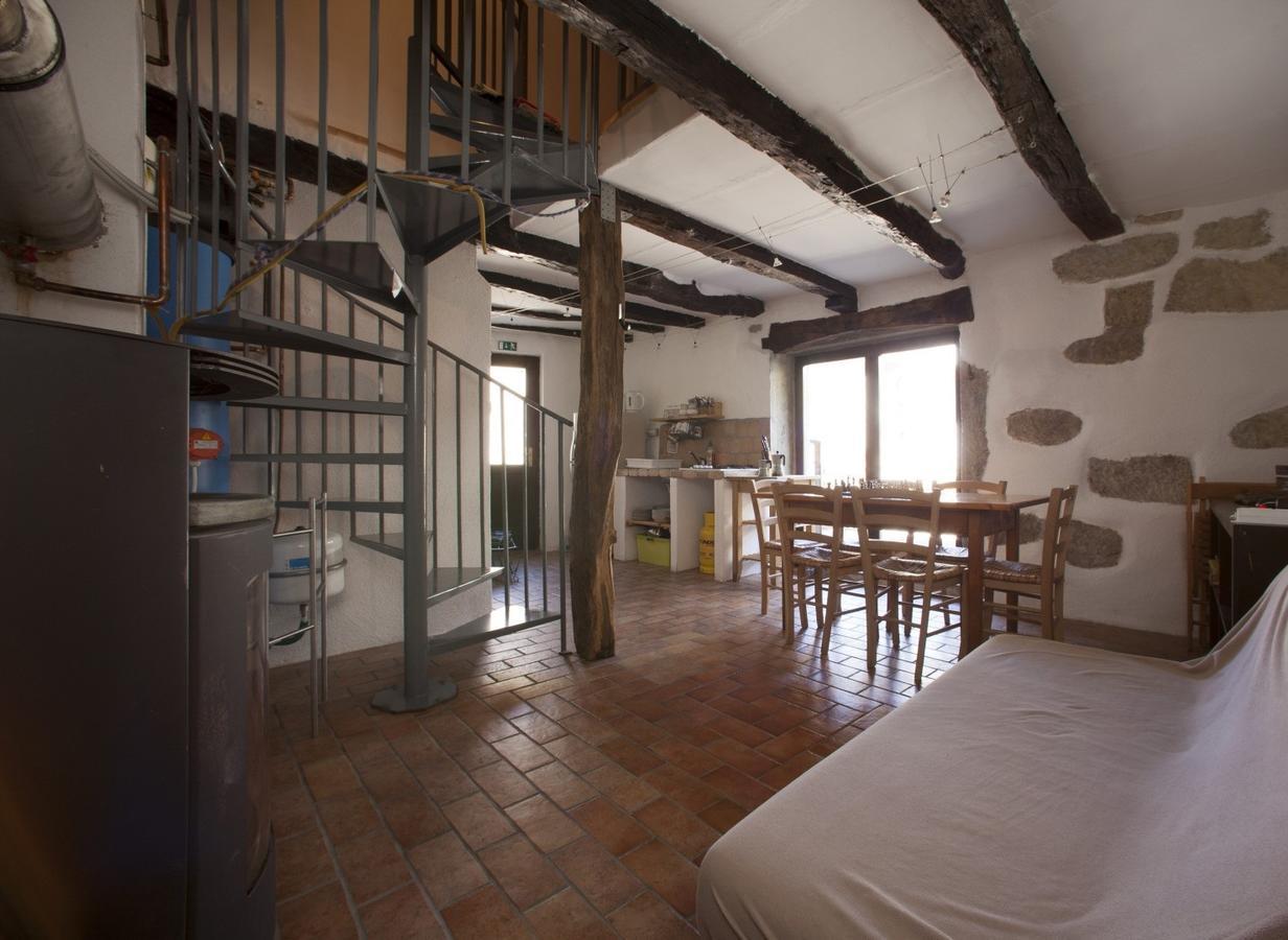 Hostel Xaxid Črni Kal Extérieur photo